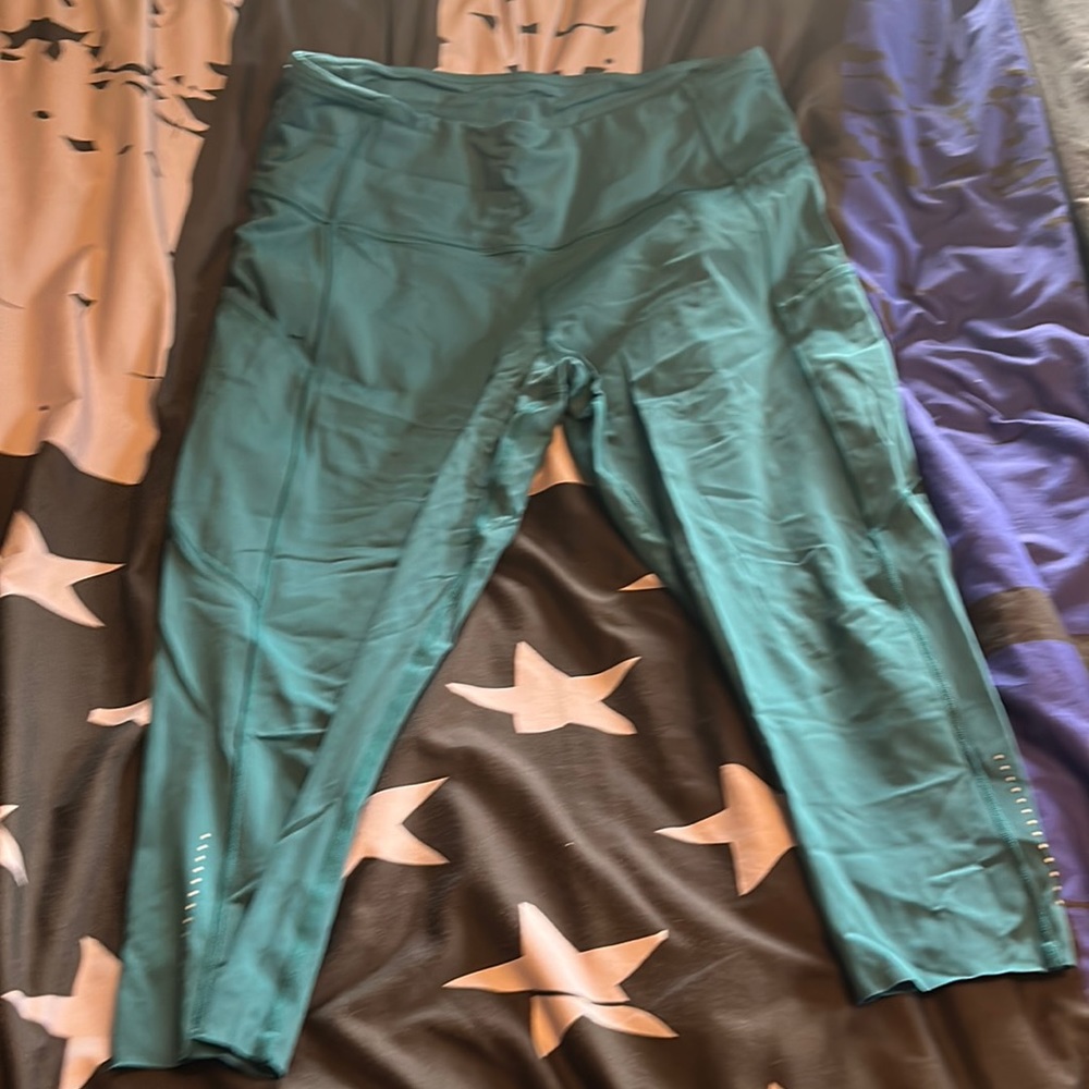 Rare lululemon 19” fast n free Capri
